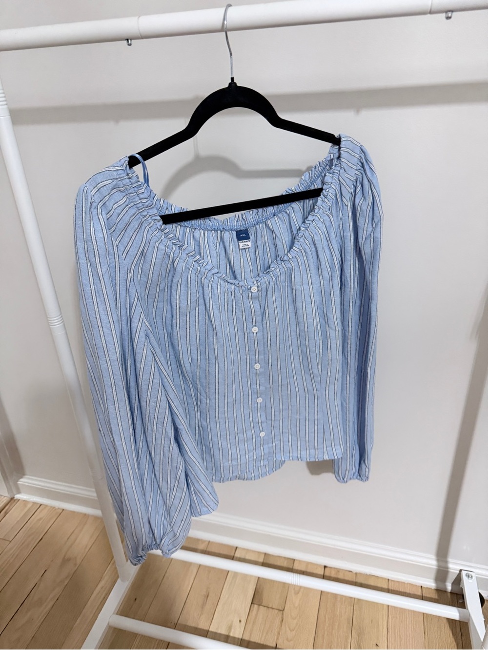 Old Navy Light Blue Striped Button-Front Peasant Blouse